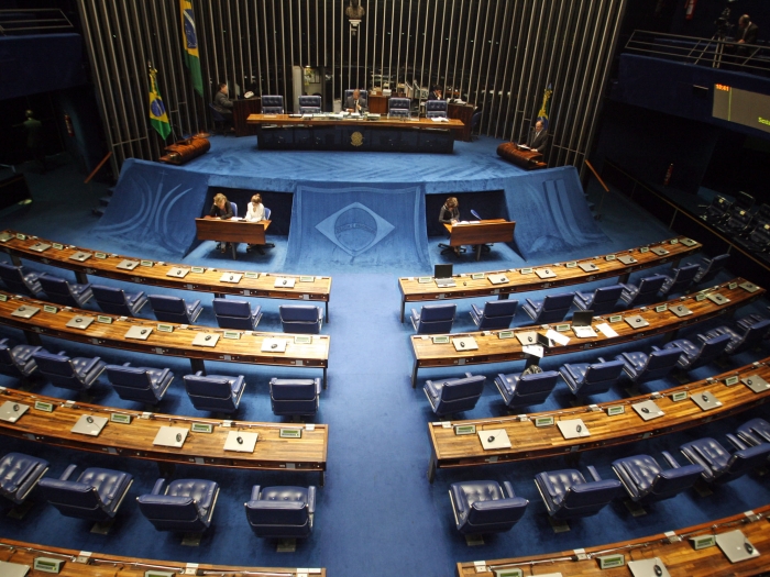ADSENADO949  BSB -  03/06/2011   - SENADO / PLENARIO -  NACIONAL - Senador Cristovam Buarque PDT DF Fala Na Tribuna Em Sessão Vazia No Plenario  Do Senado, Em Brasília.
FOTO: ANDRE DUSEK/AE